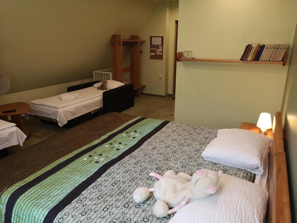 Hotel Senlici Йелгава Екстериор снимка
