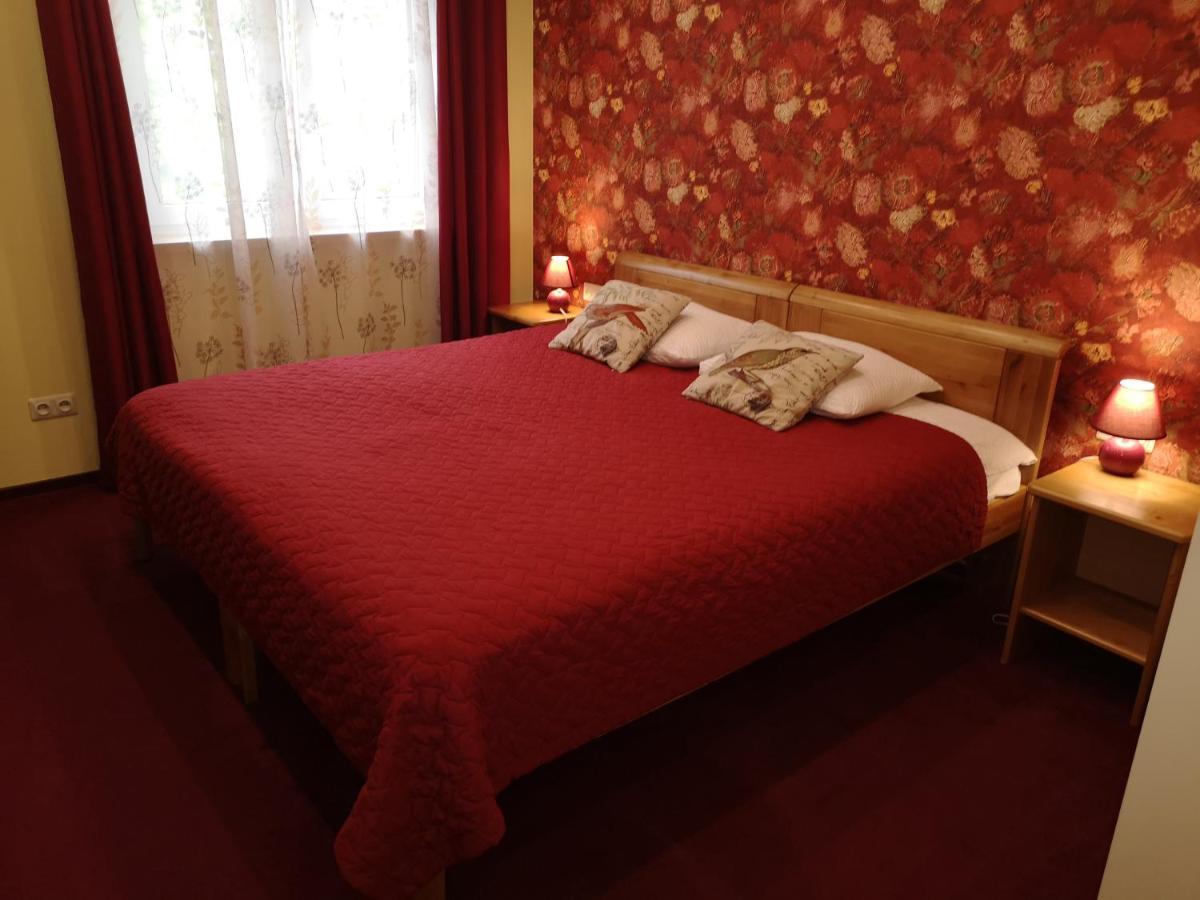 Hotel Senlici Йелгава Екстериор снимка