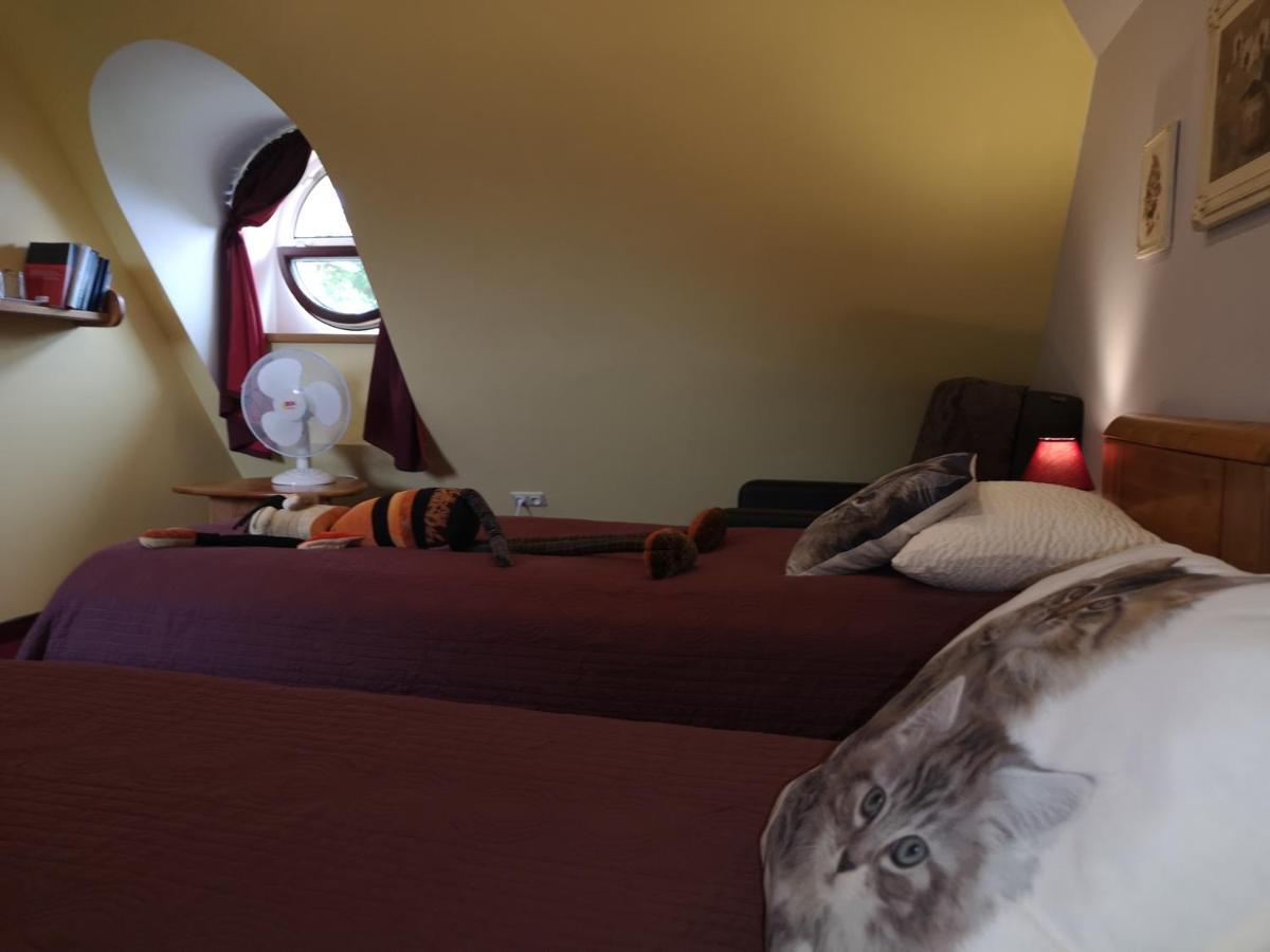 Hotel Senlici Йелгава Екстериор снимка