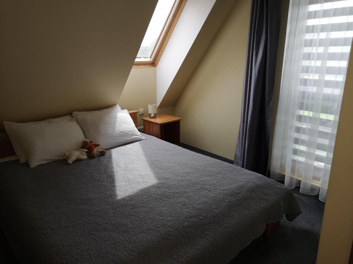 Hotel Senlici Йелгава Екстериор снимка
