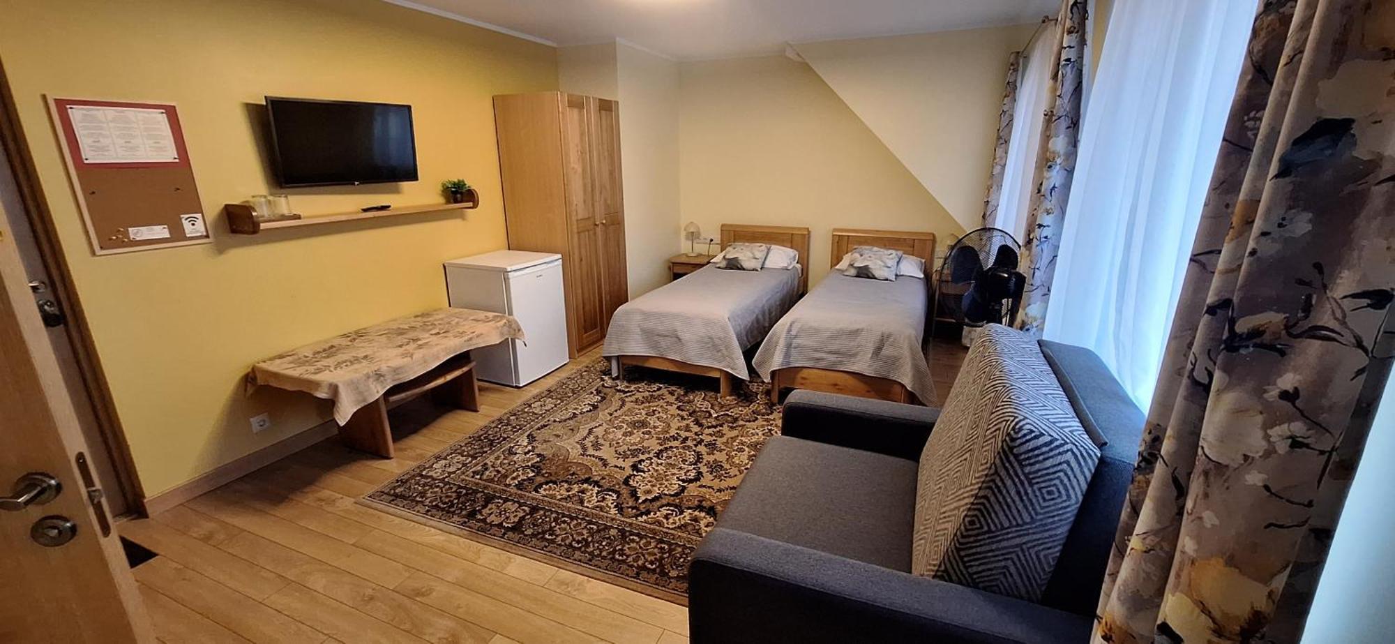 Hotel Senlici Йелгава Екстериор снимка