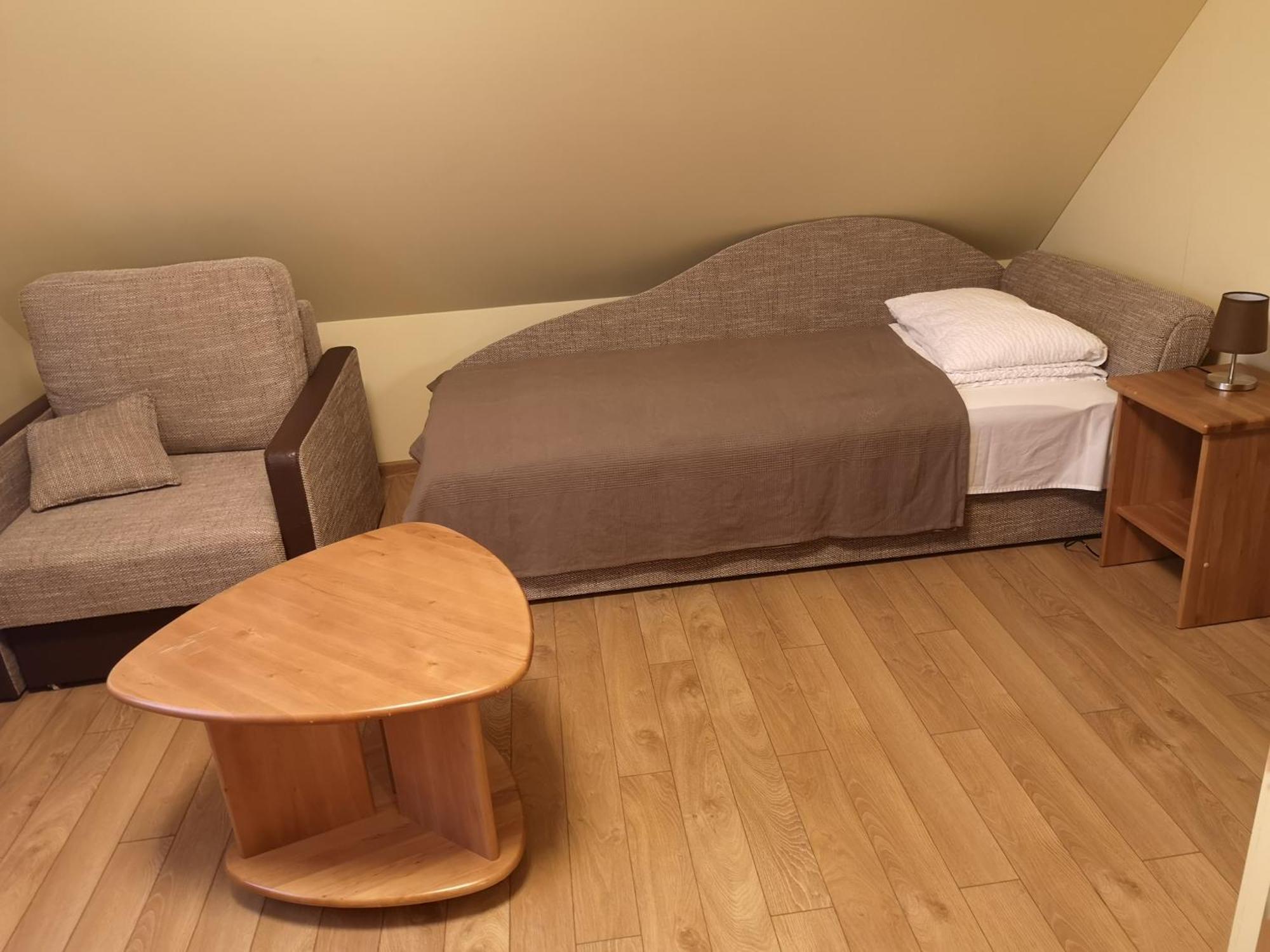 Hotel Senlici Йелгава Екстериор снимка