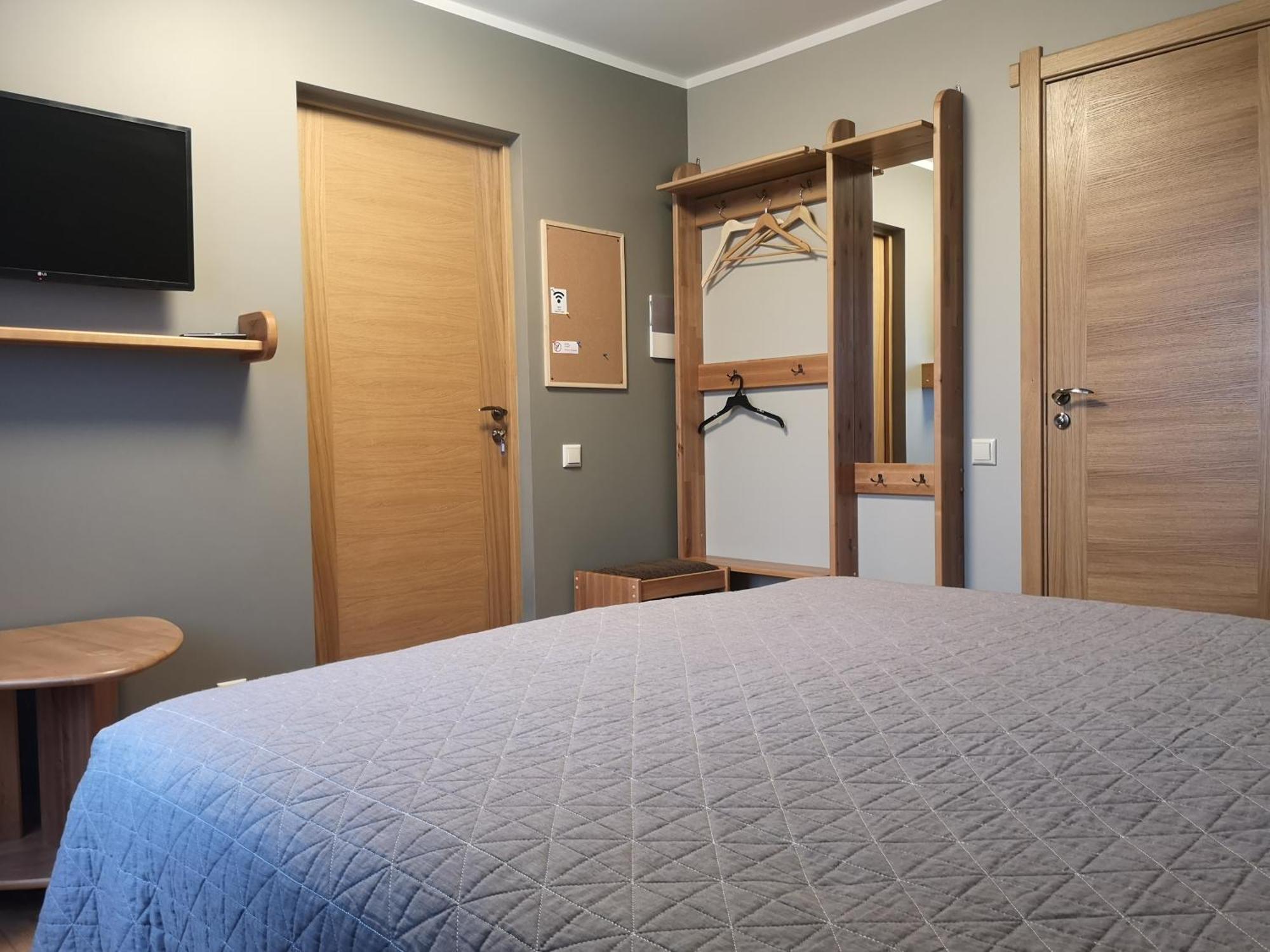 Hotel Senlici Йелгава Стая снимка